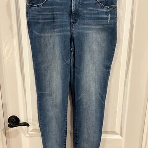 Democracy Women's Skinny Jeans in Blue